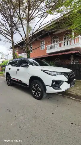 [Dp50jt] Fortuner VRZ TRD 2018 AT Putih