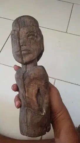 patung kayu lama
