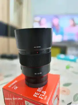 Lensa FE 85mm F 1.8 Sony