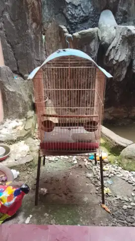 Di jual kandang besi ukuran gede bekas burung beo