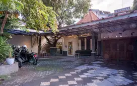 DIJUAL RUMAH USAHA TRUNOJOYO SURABAYA