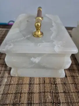 Hiasan Meja Batu Granit