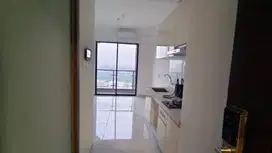 Di jual apartemen studio semi furnish skyhouse  BSD city,