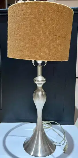 [Garage Sale] Lampu Meja Minimalist