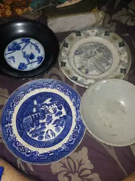 Piring antik lawas vintage dan pajangan bahan timah