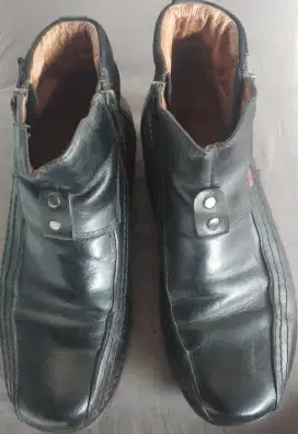 Sepatu kickers kulit pria original