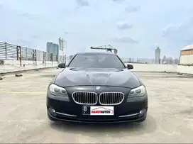 BMW 523i Executive Sunroof Tahun 2011