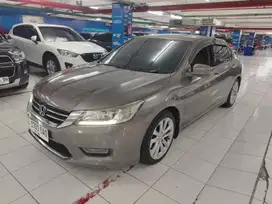 Honda Accord 2013 Bensin