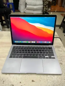 MACBOOK AIR 2020 8/256 GB CORE I7 SECOND ORIGINAL