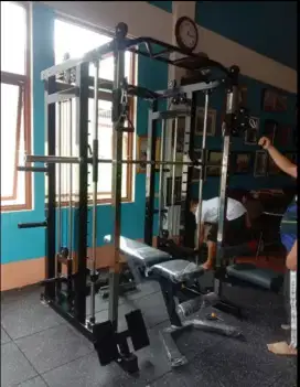 Smith Machine Magnus Include Bench