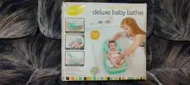 Deluxe baby bather