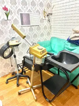 Perlengkapan salon