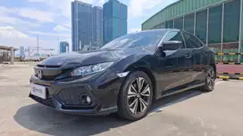 TDP 39Jt Honda Civic 1.5 S Hatchback Bensin-AT 2019 Hitam /