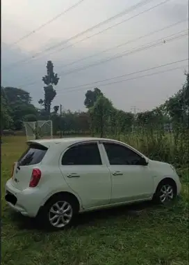 Dijual Cepat Nissan March 2015 Matic