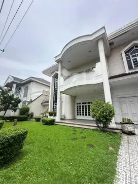 Dijual Villa Mewah Siap Huni Di Jl Multatuli