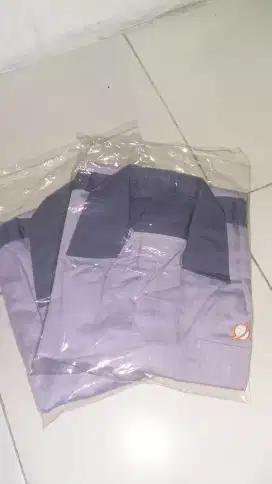 Kemeja lengan pendek