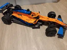 LEGO Technic 42141 McLaren Formula 1 Race car (sudah di rakit)