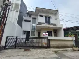 Dijual rumah 2lt di Taman Galaxy Full Renovasi, Bekasi  Selatan