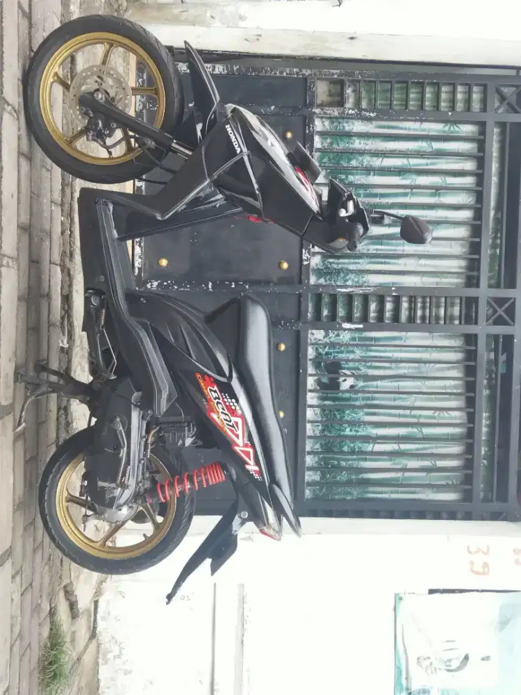 Dijual Cepat Honda Beat Karbu Tahun 2011