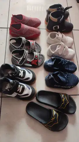 Sepatu anak borongan 7 pcs masih bagus