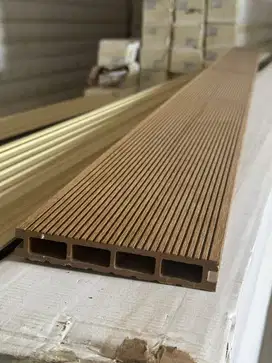 Wpc Dacking ooutdor Lantai Lubang Kotak 290cm