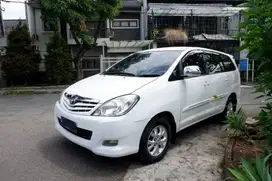 Toyota Innova 2.5 G AT 2011 White