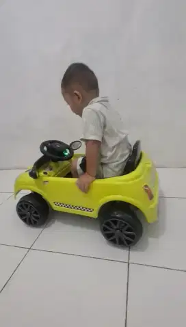 Mobil aki anak baru pakai 2 bulan