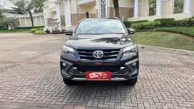 Toyota Fortuner VRZ 2.4 TRD. AT 2018