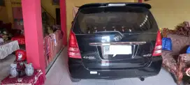 Toyota Innova V.2.0 .Hitam.tahun 2005.