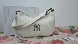 Preloved tas MLB