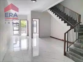 For Sale Rumah Baru di Mekar Wangi Jalan Depan Lebar