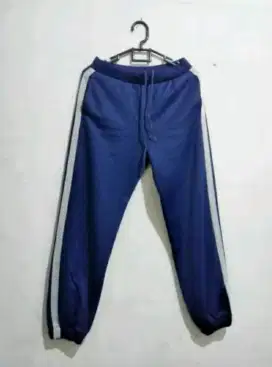 Celana Panjang Jogger Uni Qlo Size S-M