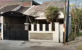 DIJUAL RUMAH POSISI HOOK SIAP HUNI SURABAYA