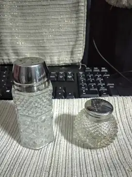 Obral Botol kaca kristal import 2 botol set untuk lada dan garam.