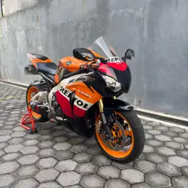 Honda CBR 1000 RR Repsol 2011, istimewa. Kondisi cakep, full mulus