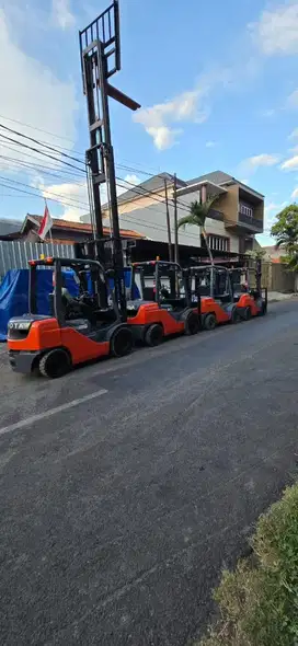 JUAL BELI FORKLIFT BEKAS BERLIAN FORKLIFT SURABAYA