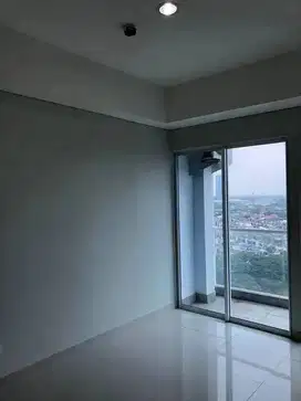 Disewa Apartemen Puri Mansion 3+1BR Semi Furnished View Kolam, Jakbar