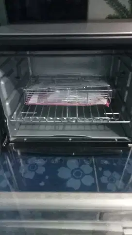 Oven merek Kirin Bru di pake sekali komplit no dus