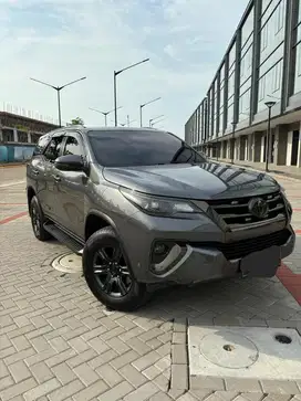 TOYOTA FORTUNER 2.4G 2016