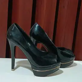 Sepatu heels penyanyi model tinggi import