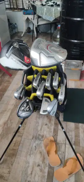 1 set perlengkapan Golf