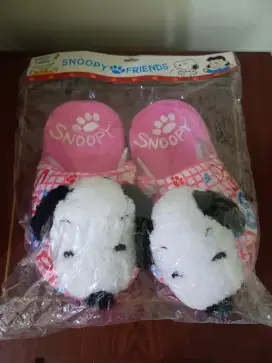 SNOOPY SANRIO ORIGINAL SANDAL BULU LEMBUT