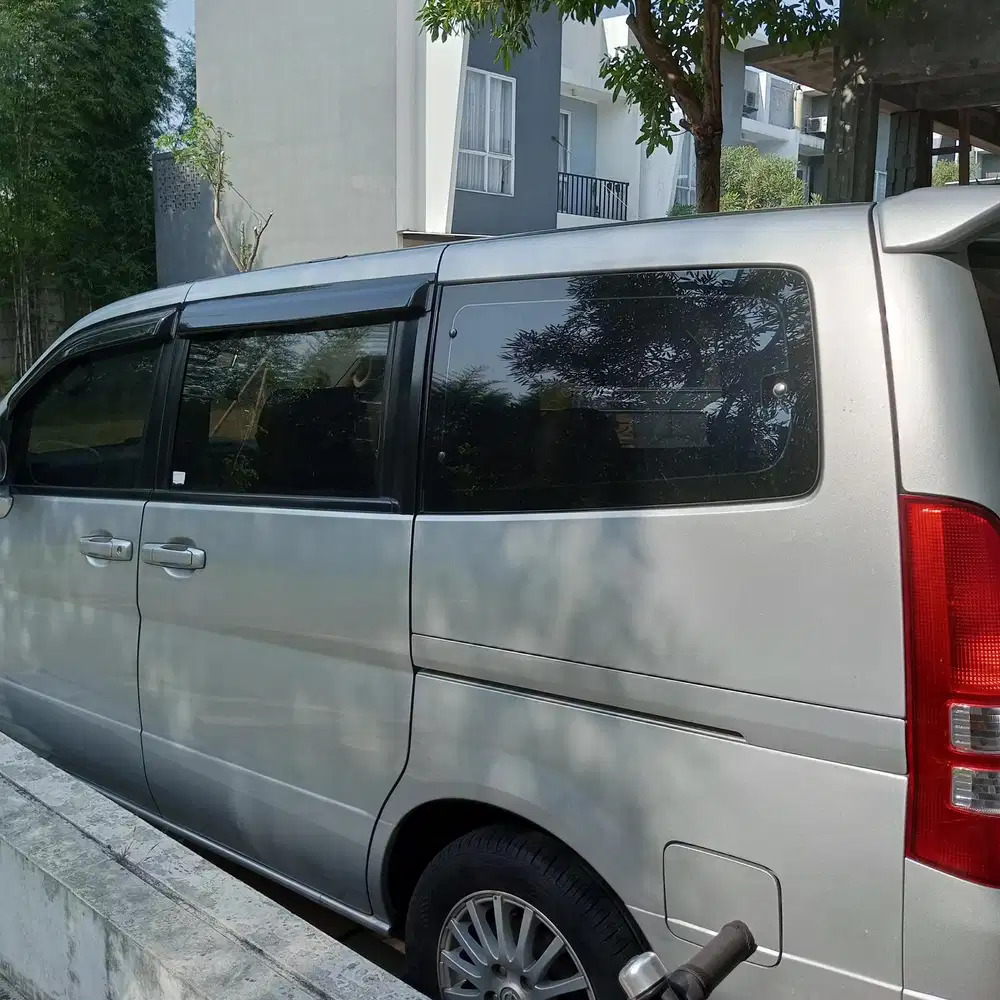Nissan Serena 2008 Bensin