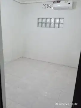 Kontrakan keluarga muda