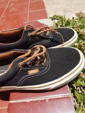 Jual sepatu VANS second