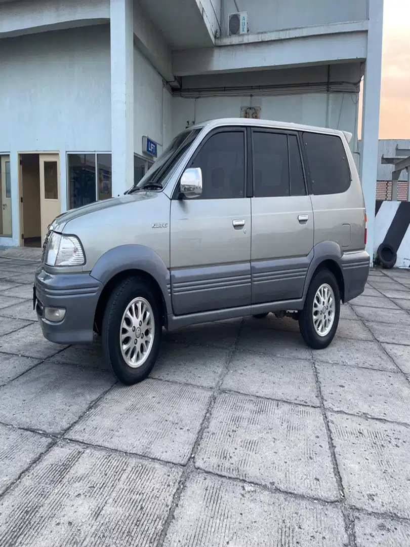 Kijang krista 2.0 lux bensin AT