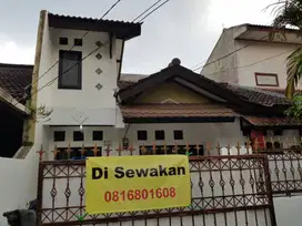 Disewakan Rumah di Puri Madani Cireundeu Pdk Cabe-Tangerang Selatan