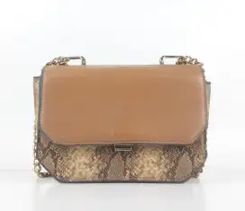 CHARLES & KEITH
