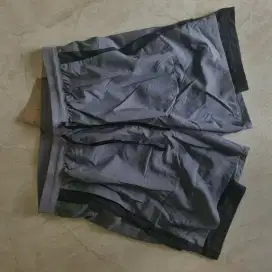Celana lari Nike Dri Fit 2in1