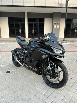 KAWASAKI ZX25R THN 2024 (BARU PAKAI 2 BLN)